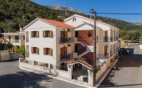 Alexatos Studios& Apartments